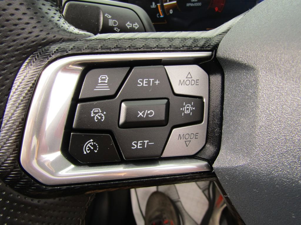 Used 2025 Ford Mustang GT Premium RWD image 33