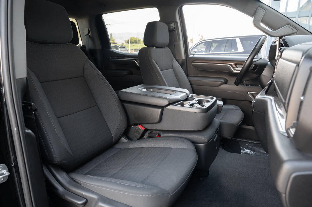 Used 2025 Chevrolet Silverado 1500 LT w/ LPO, Dark Essentials Package RWD image 40