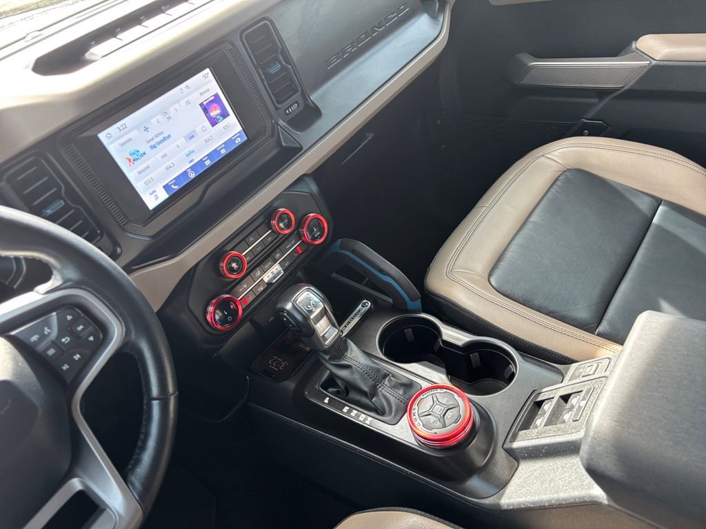 Used 2022 Ford Bronco Wildtrak image 25