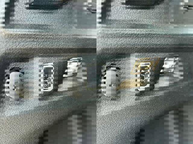 Used 2022 Jeep Grand Cherokee L Laredo w/ Luxury Tech Group I image 7