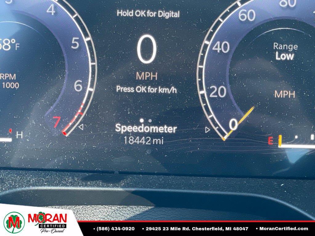 Used 2023 Jeep Grand Cherokee L Limited AWD/4WD image 7