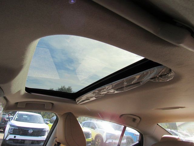 New 2025 Nissan Sentra SV w/ SV Premium Package image 14