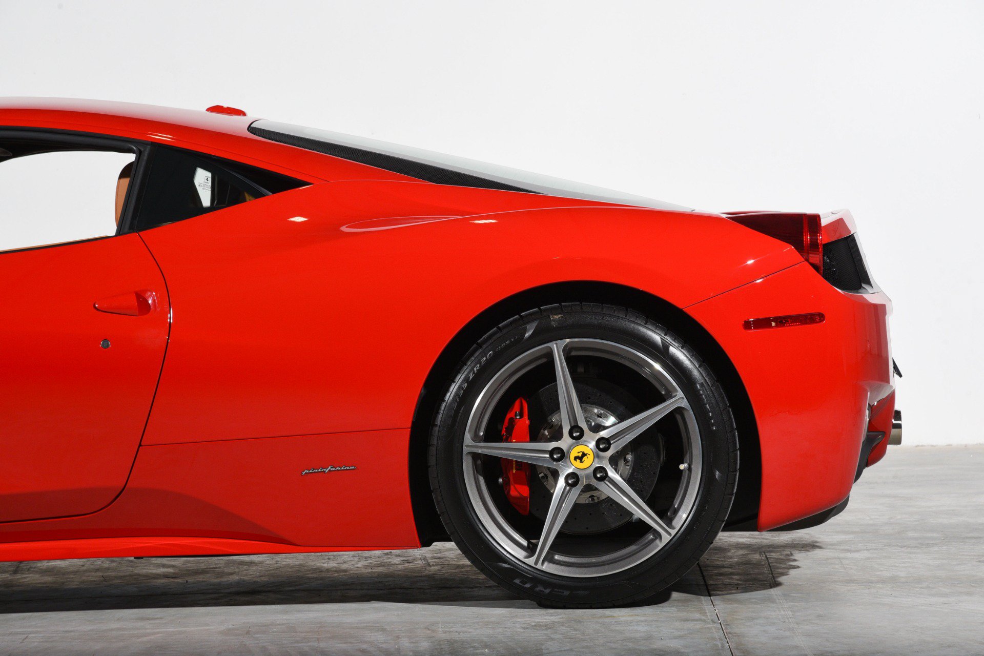 Used 2015 Ferrari 458 Italia Coupe RWD image 27