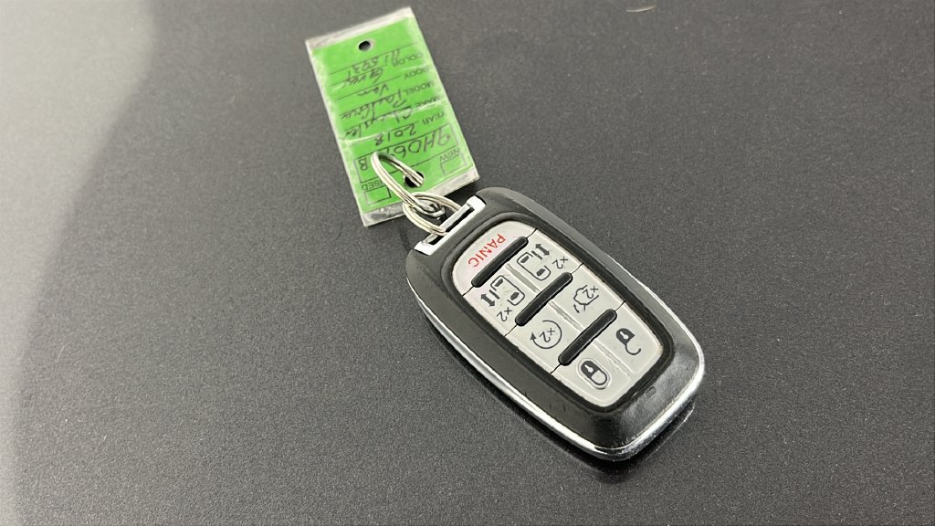 Used 2018 Chrysler Pacifica Touring Plus w/ Tire & Wheel Group FWD image 42