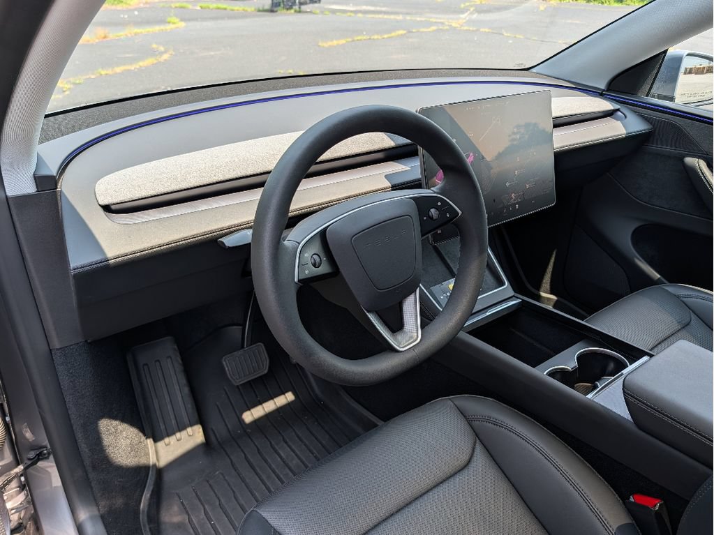 Used 2026 Tesla Model Y Long Range AWD/4WD image 21