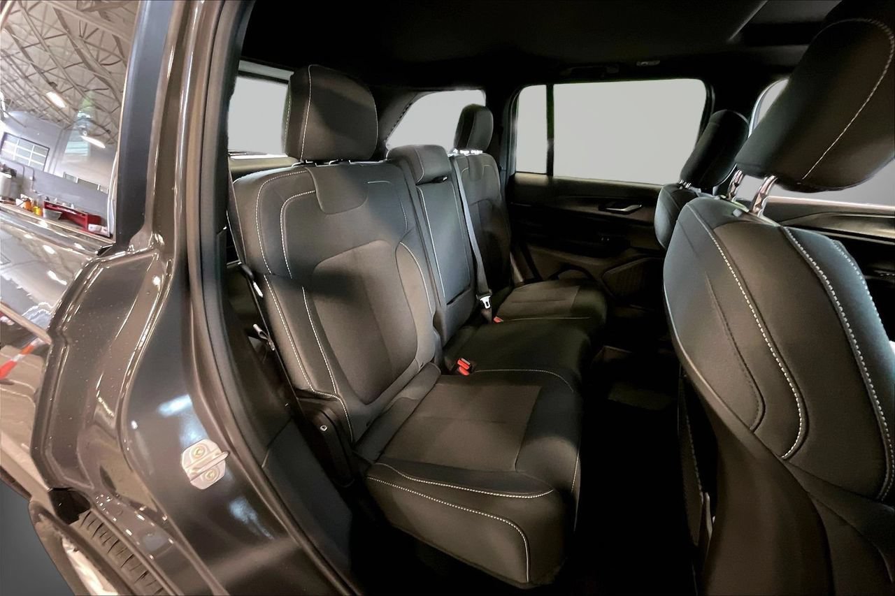 New 2026 Jeep Grand Cherokee Laredo X AWD/4WD image 19