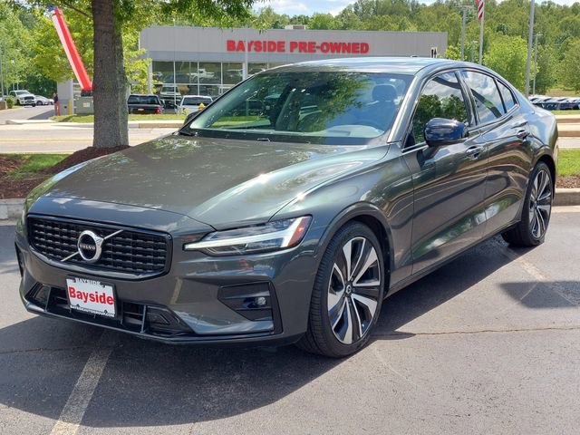 Used 2022 Volvo S60 B5 Momentum w/ Premium Package FWD image 5