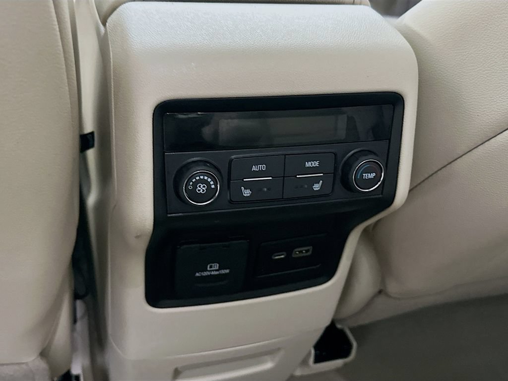 Used 2020 GMC Acadia Denali w/ Technology Package FWD image 36