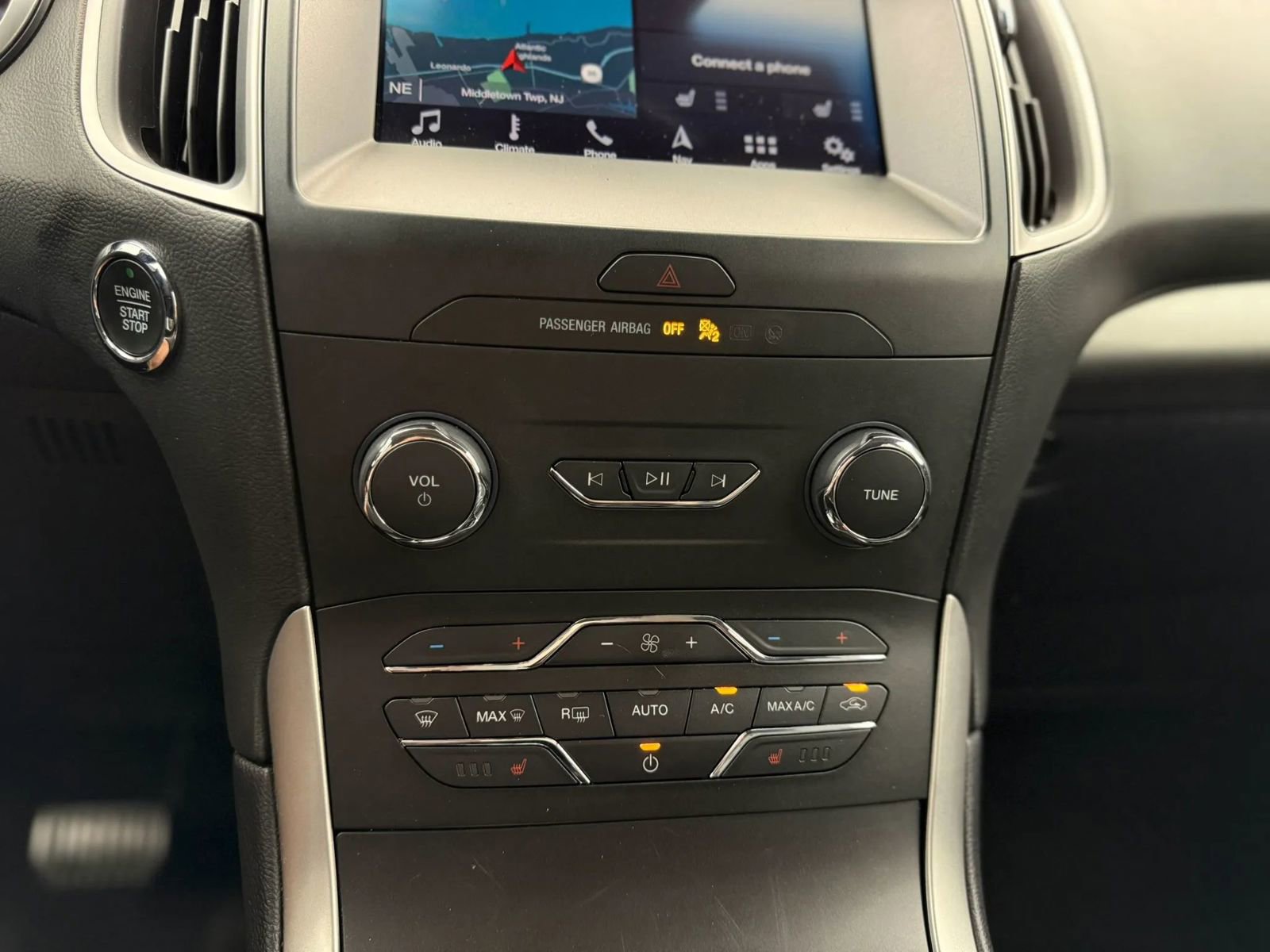 Used 2019 Ford Edge SEL w/ Equipment Group 201A AWD/4WD image 37