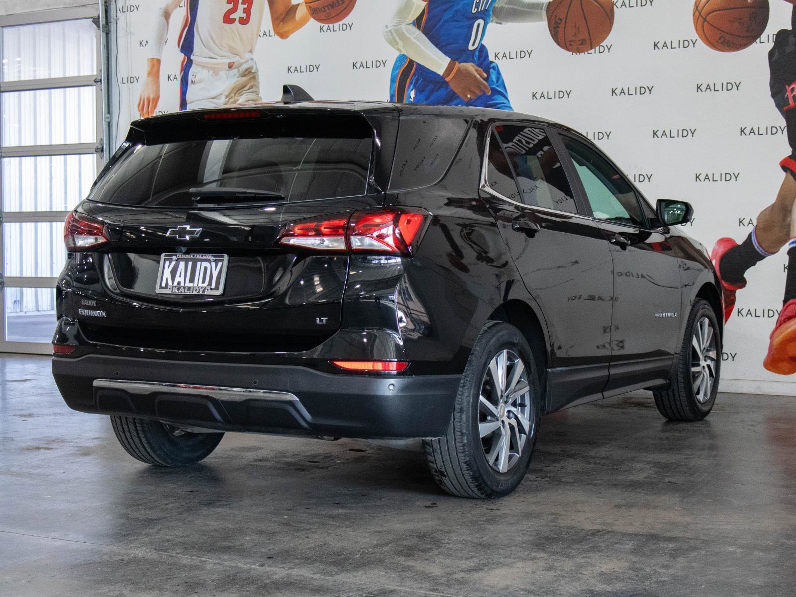 Used 2023 Chevrolet Equinox LT image 25