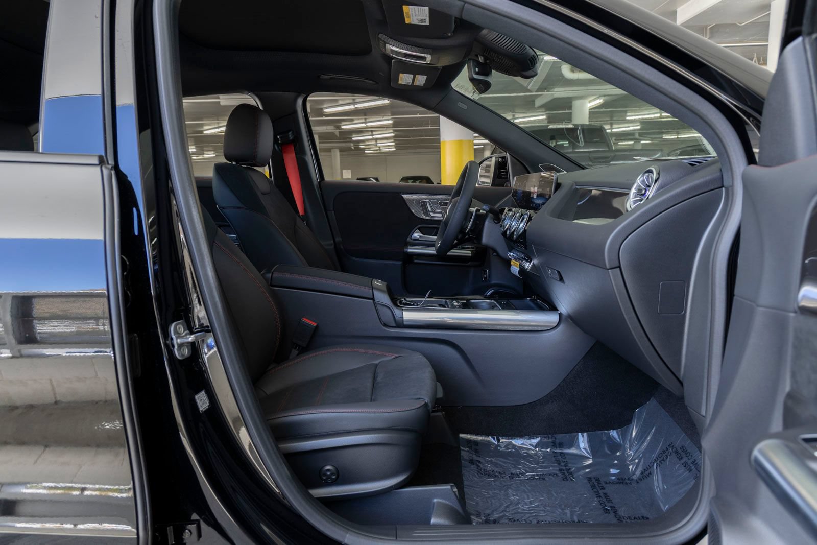 New 2026 Mercedes-Benz GLA 35 AMG 4MATIC image 28