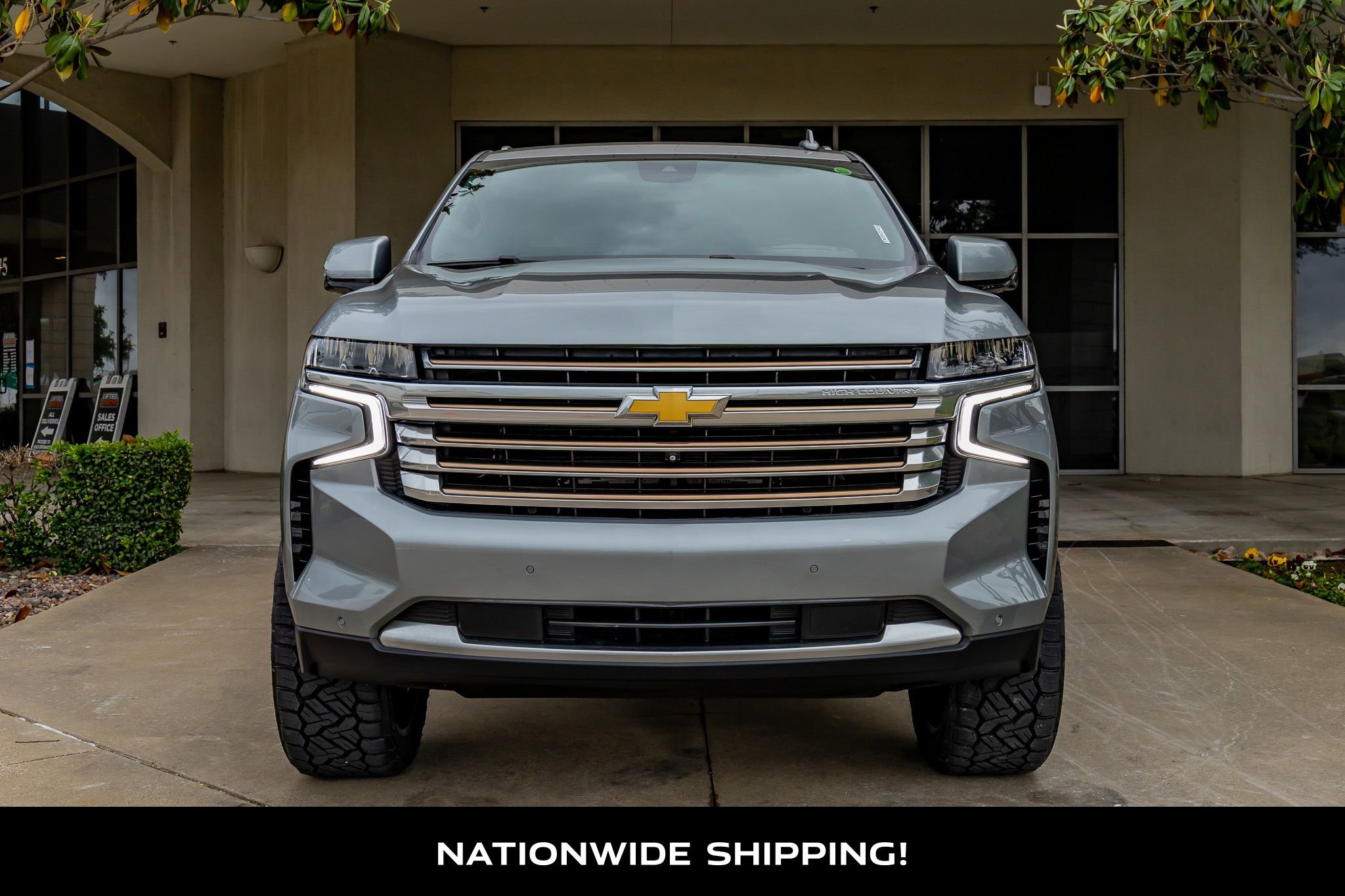 Used 2024 Chevrolet Suburban High Country image 4