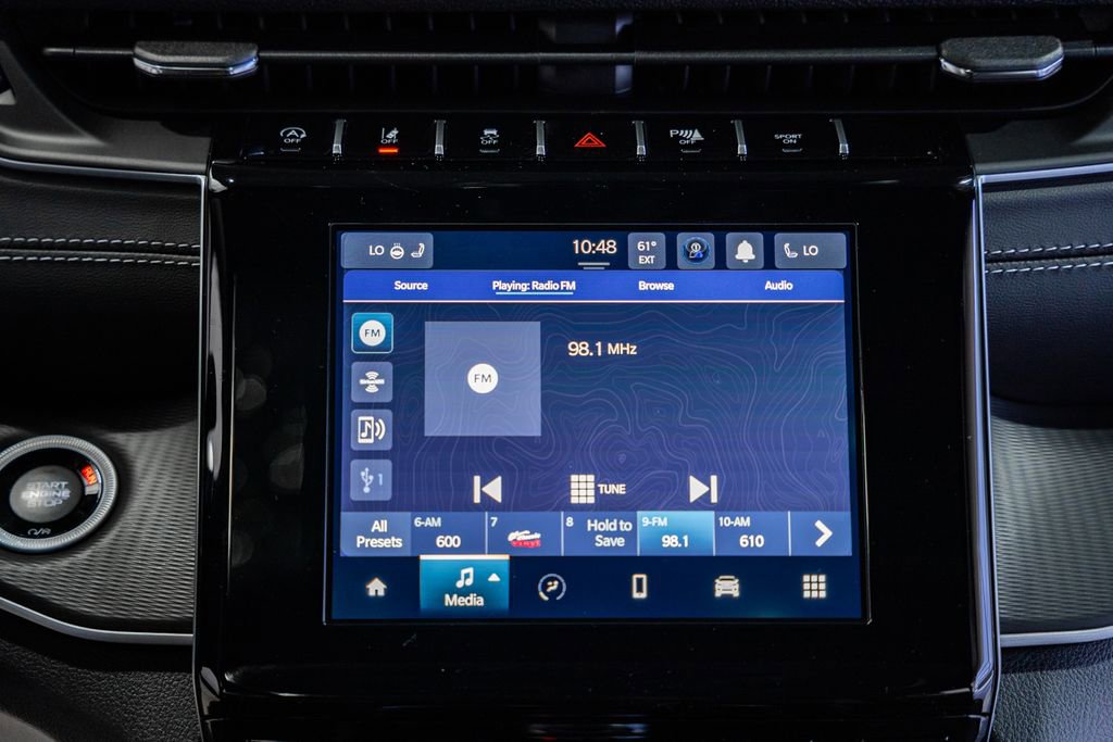 New 2025 Jeep Grand Cherokee Altitude image 20