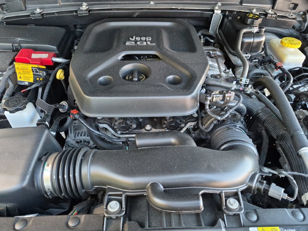Used 2021 Jeep Wrangler Sport AWD/4WD image 29