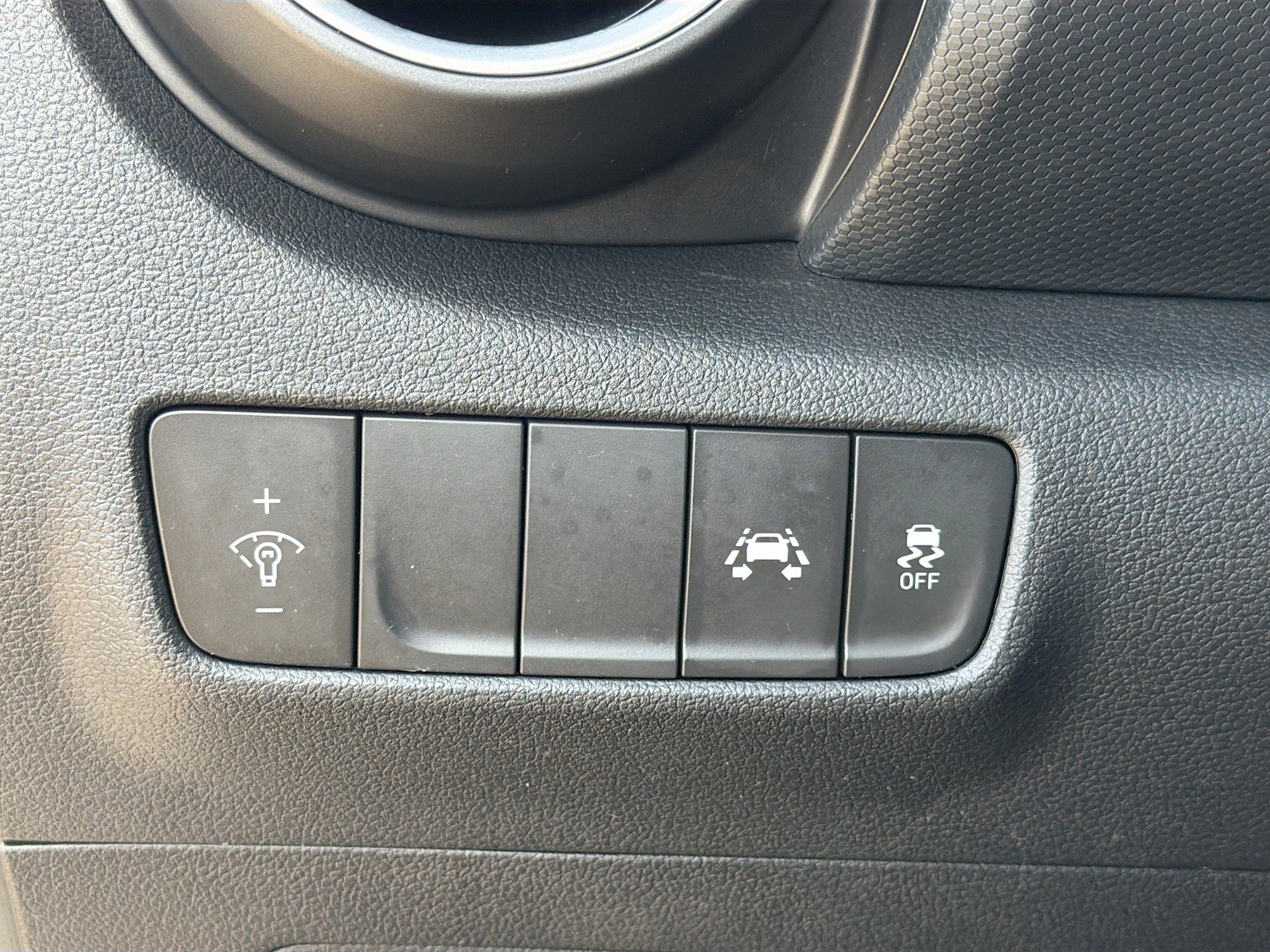 Used 2021 Hyundai Kona SE image 31