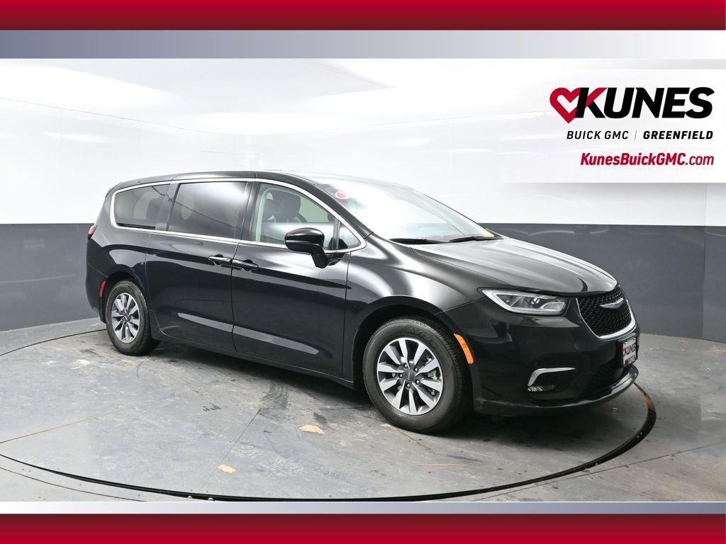 Used 2024 Chrysler Pacifica Select FWD image 5