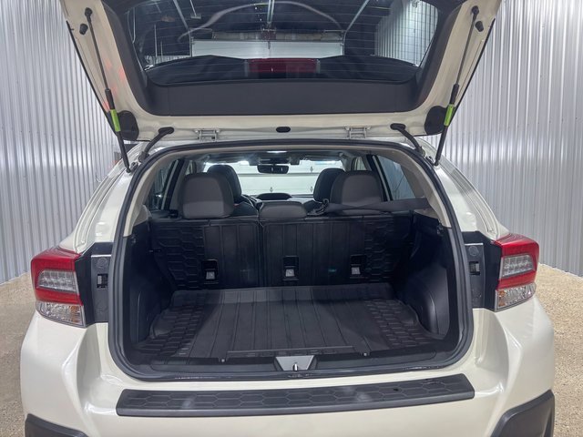 Used 2022 Subaru Crosstrek 2.5i Sport w/ Moonroof Package image 8