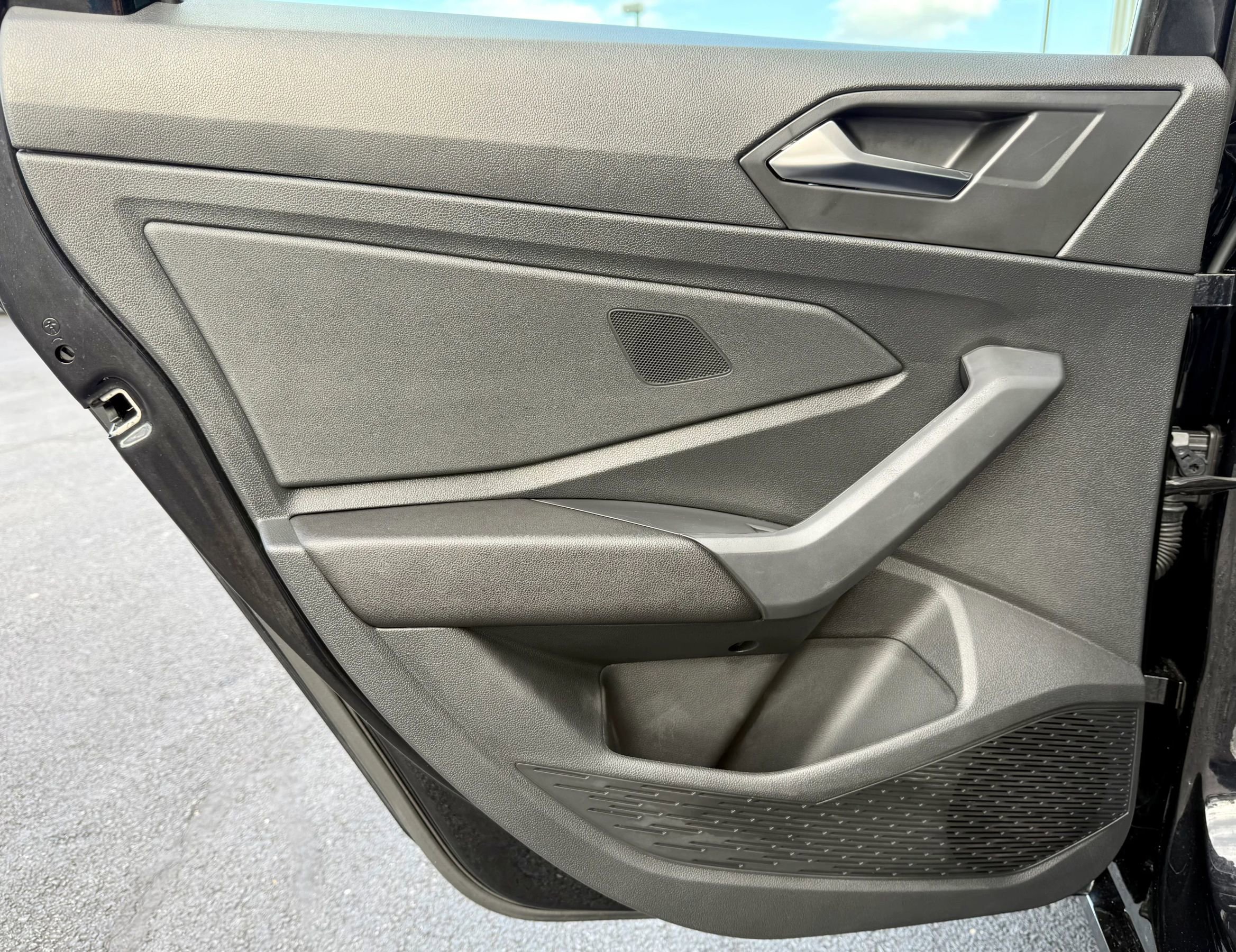 Used 2024 Volkswagen Jetta S image 30