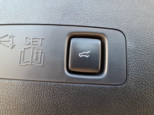 Used 2022 Lincoln Corsair AWD w/ Premium Package image 13