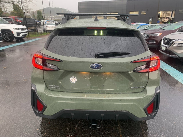 Used 2024 Subaru Crosstrek 2.5i Limited AWD/4WD image 3