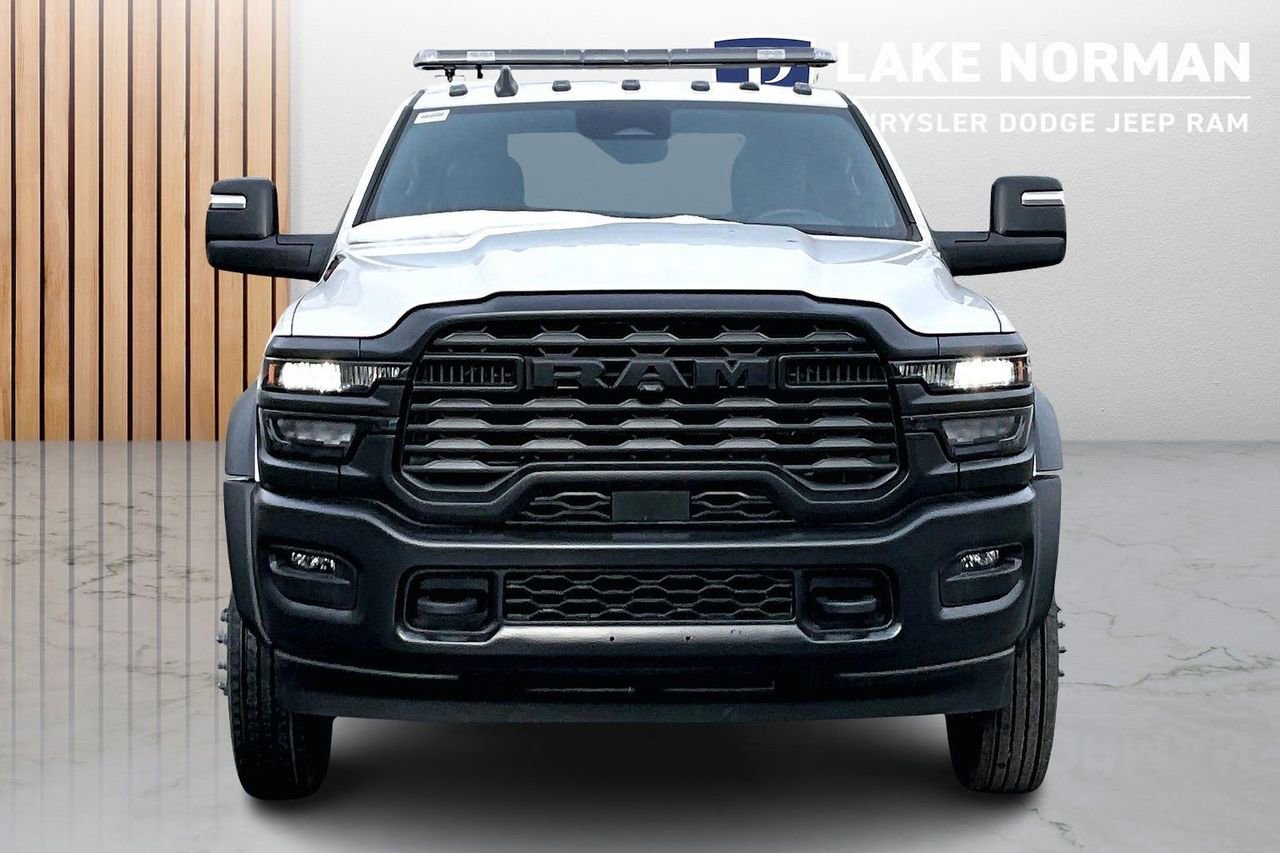 New 2025 RAM 5500 Tradesman AWD/4WD image 3
