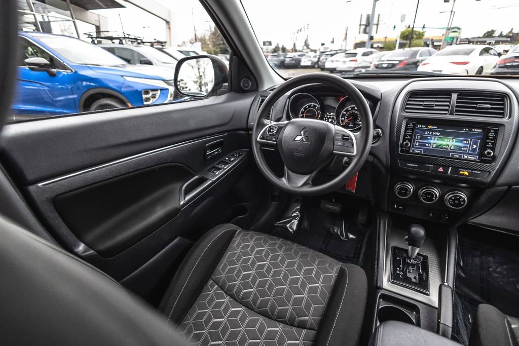 Used 2023 Mitsubishi Outlander Sport ES AWD/4WD image 20