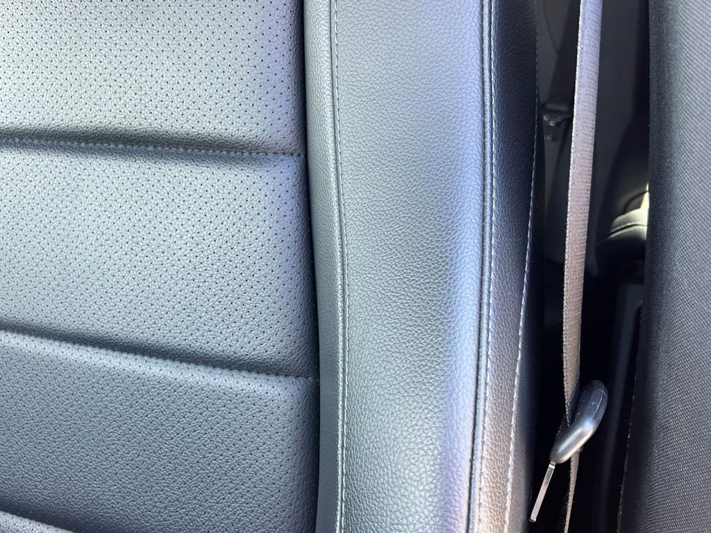 Used 2022 Mercedes-Benz GLE 350 4MATIC w/ Premium Package image 13