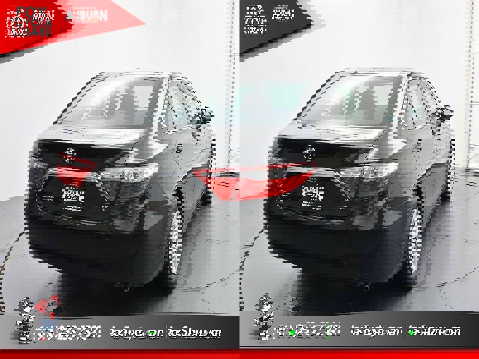 Used 2016 Toyota Camry LE image 4