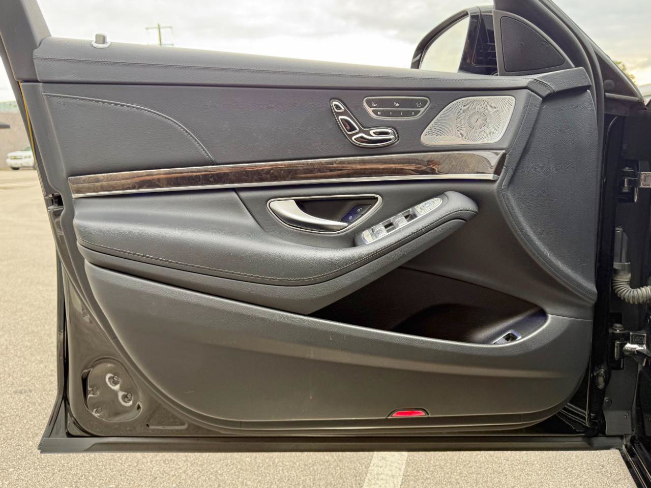Used 2015 Mercedes-Benz S 550 Sedan image 21