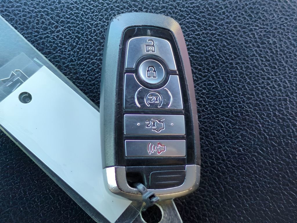 Used 2021 Ford Expedition XLT image 31