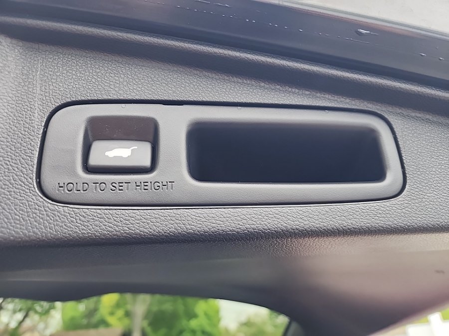 Used 2018 Honda CR-V Touring image 40