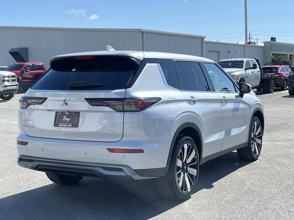 New 2026 Mitsubishi Outlander SE FWD image 4