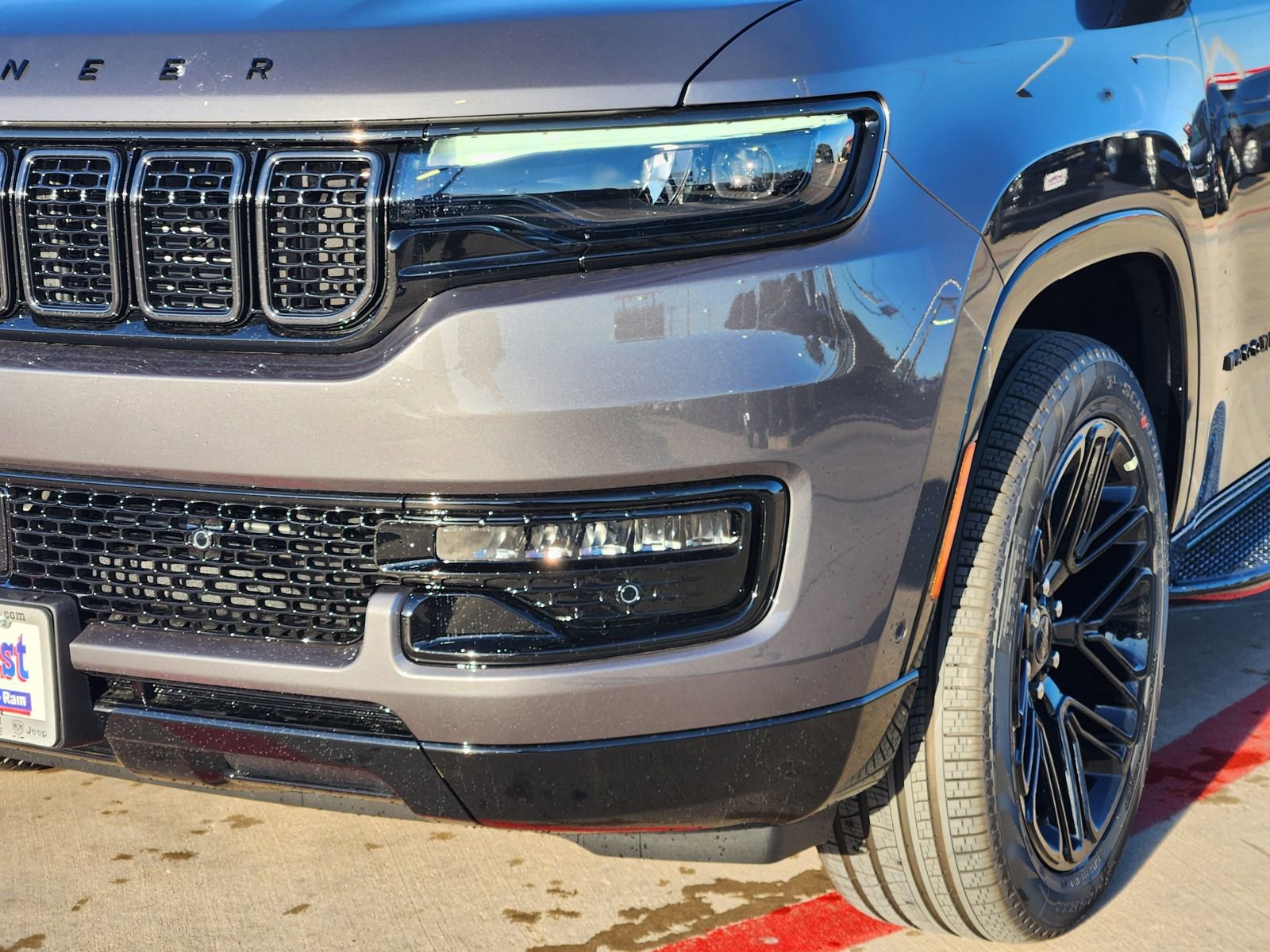 New 2025 Jeep Wagoneer Series II image 9