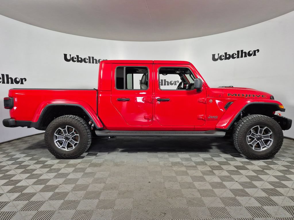Used 2024 Jeep Gladiator Mojave AWD/4WD image 8