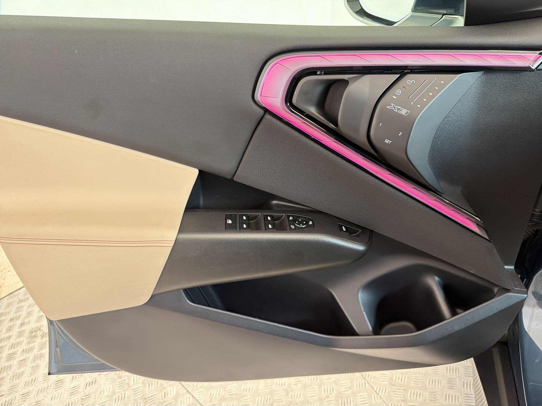 Used 2025 BMW X3 xDrive30i w/ Convenience Package image 13