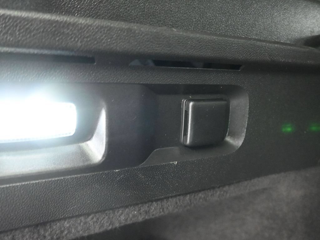 Used 2023 Buick Envision Essence w/ Sport Touring Package FWD image 46