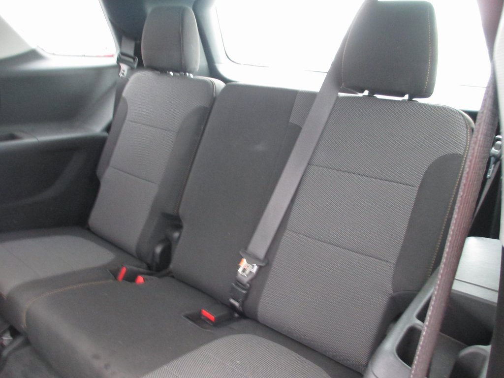 Used 2020 Chevrolet Traverse LT image 19