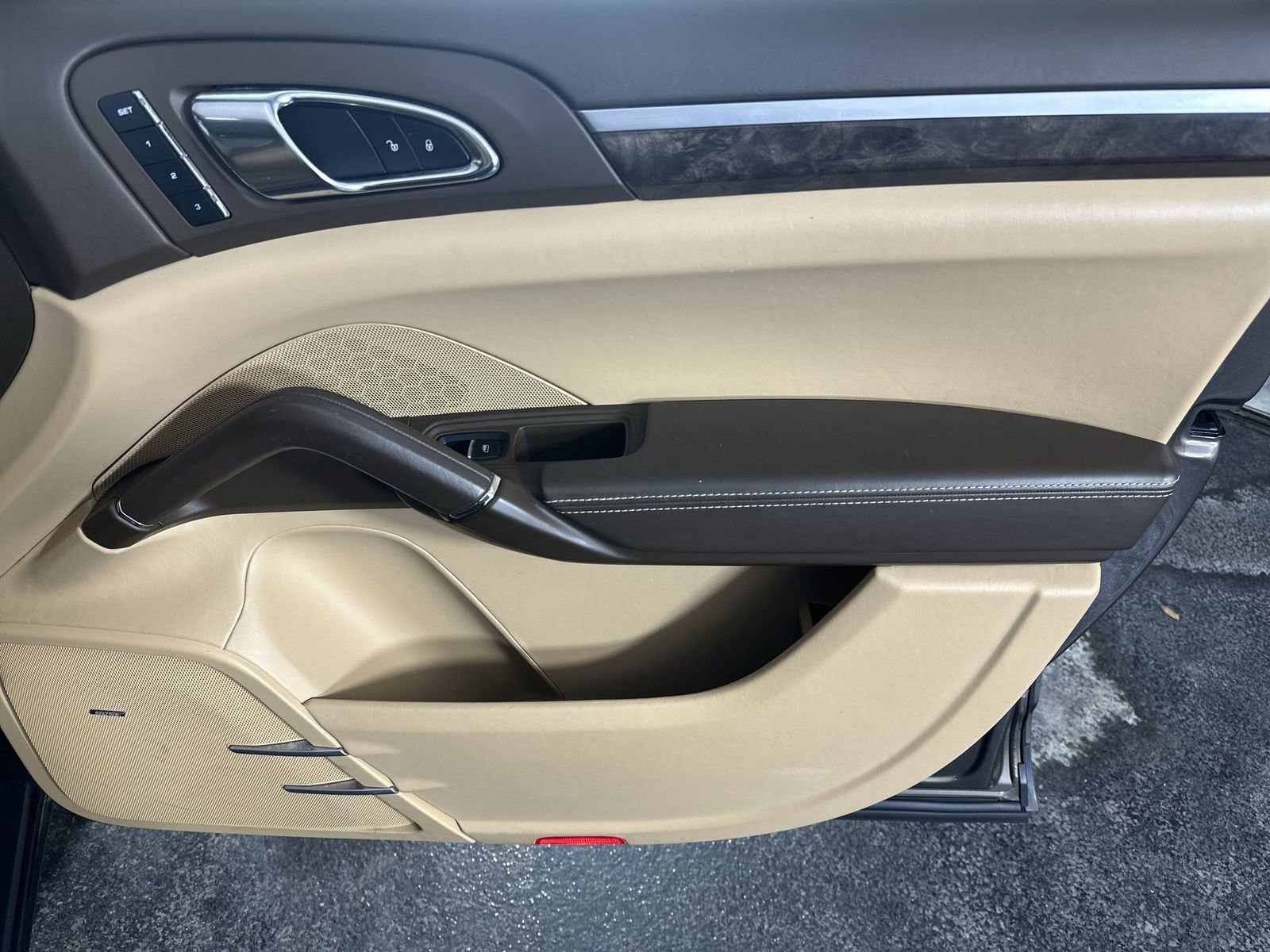 Used 2016 Porsche Cayenne S w/ Premium Plus Package image 36