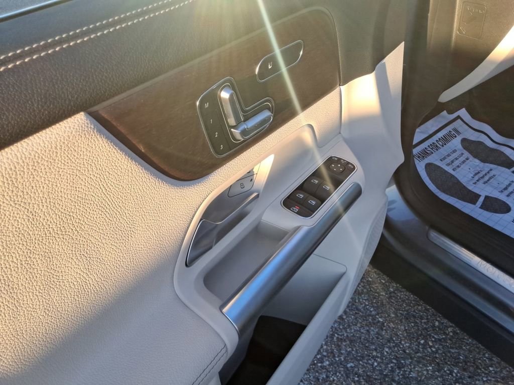 Certified 2023 Mercedes-Benz GLA 250 4MATIC image 12