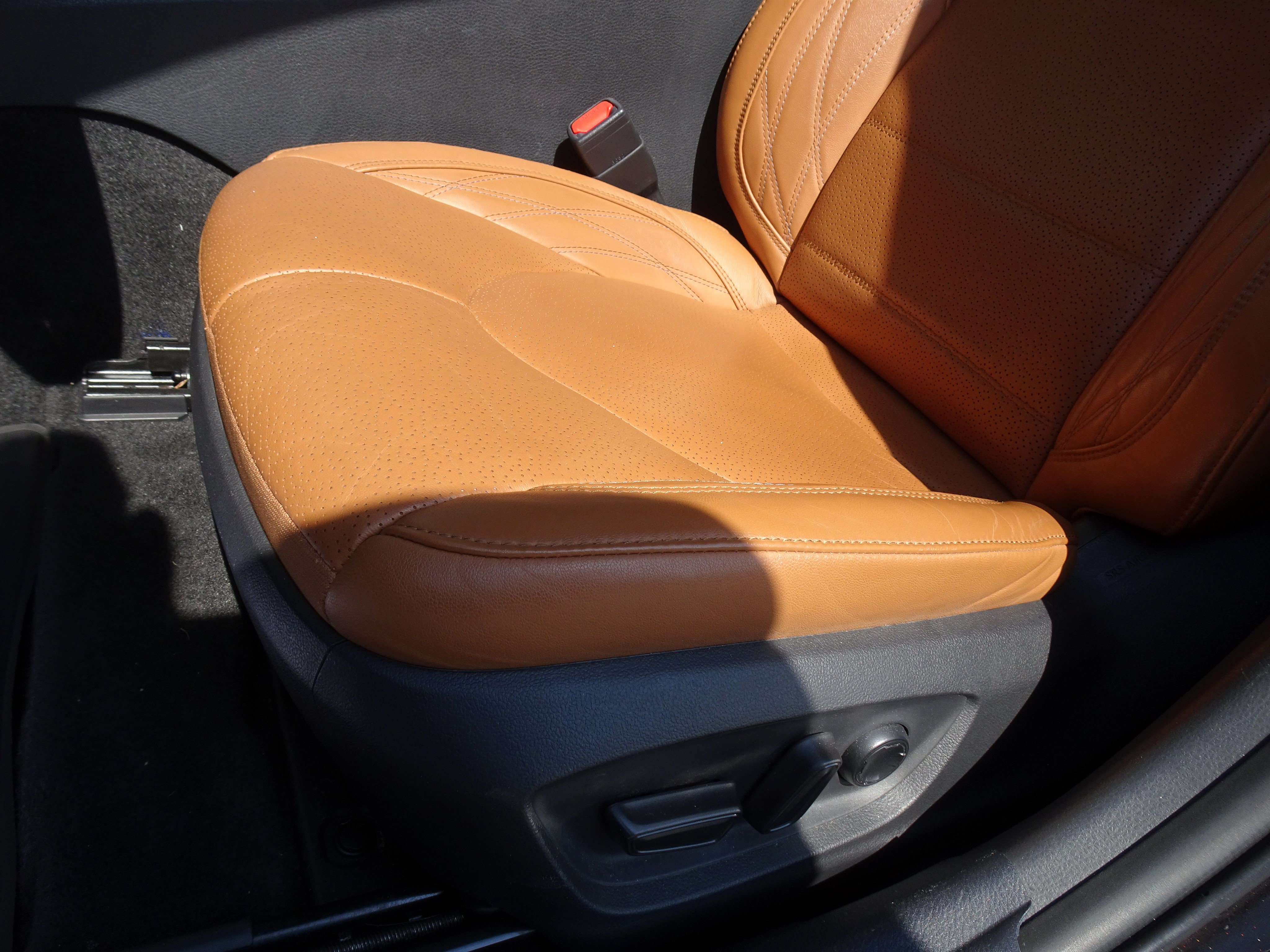 Used 2020 Toyota Avalon Limited w/ Advanced Safety Package FWD image 9