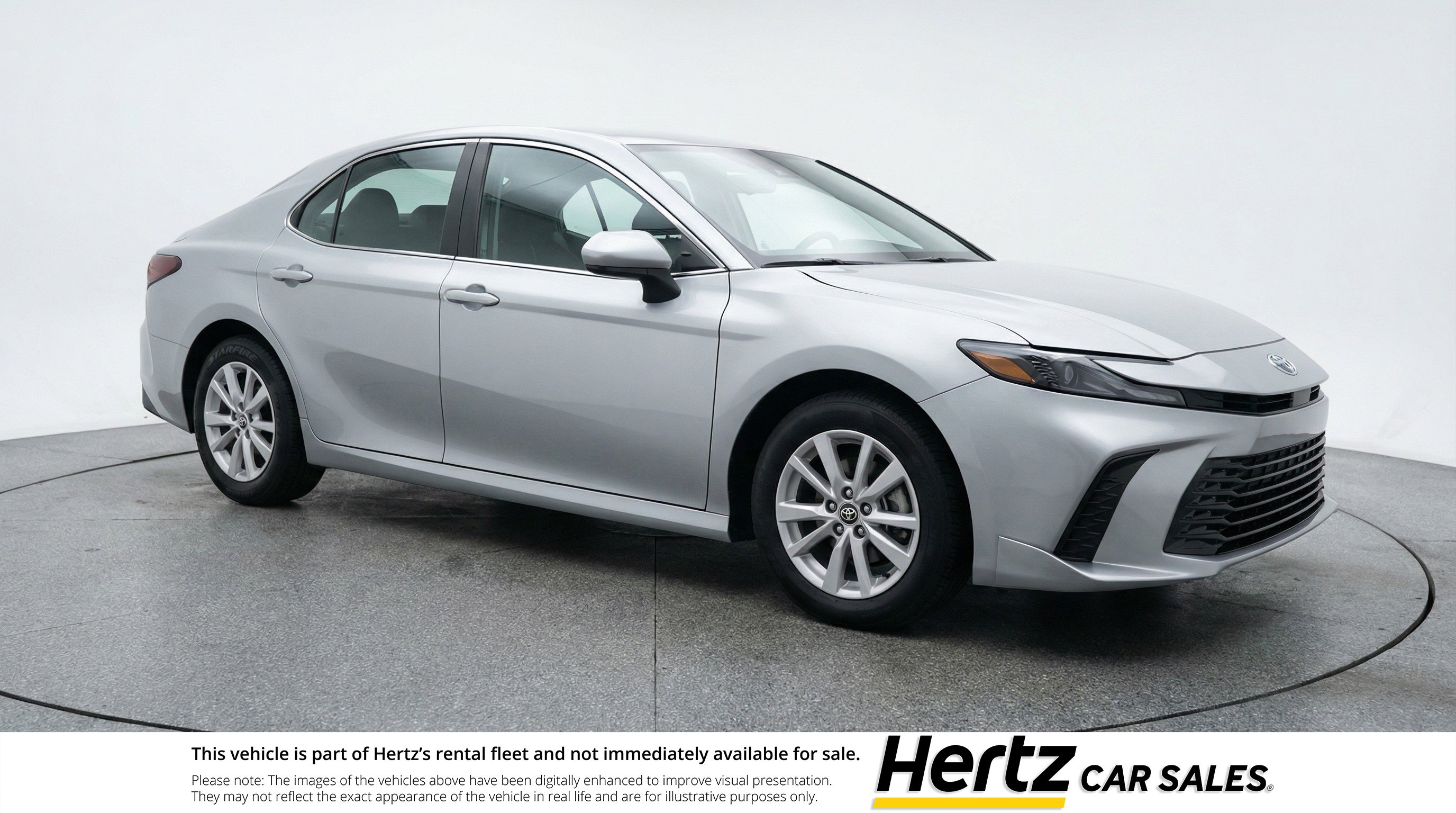 Used 2025 Toyota Camry LE image 1