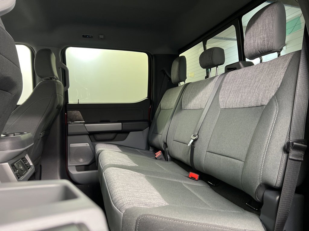 New 2026 Ford F250 XLT w/ XLT Premium Package image 32