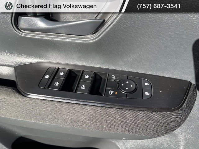 Used 2025 Nissan Kicks S image 16