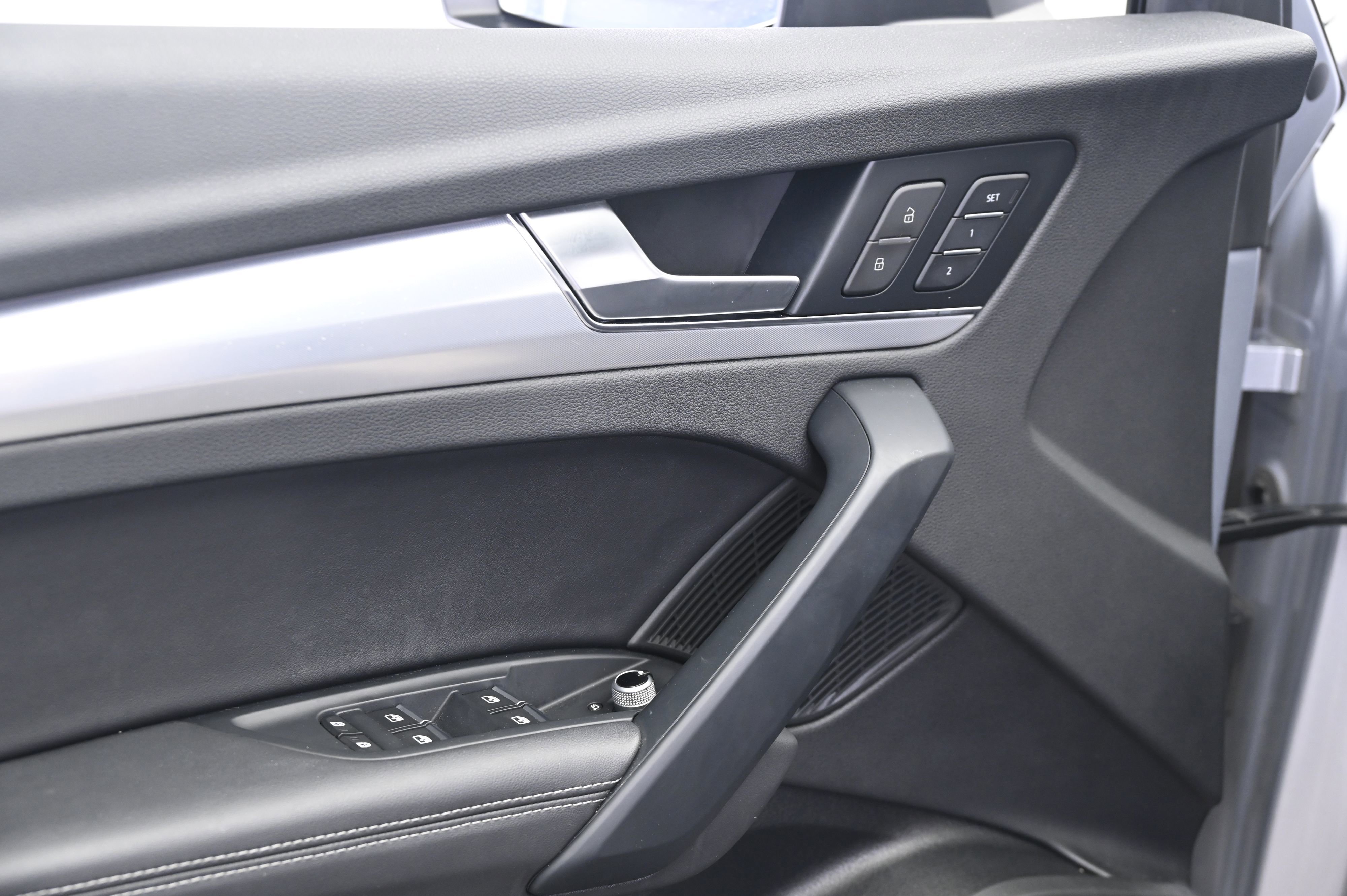 Used 2023 Audi Q5 2.0T Prestige w/ Prestige Package image 27