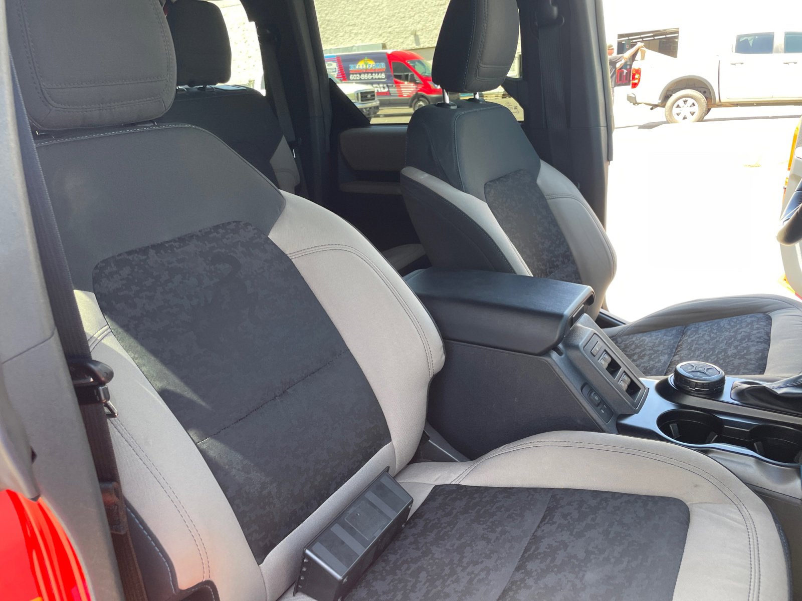 Certified 2022 Ford Bronco Wildtrak AWD/4WD image 30
