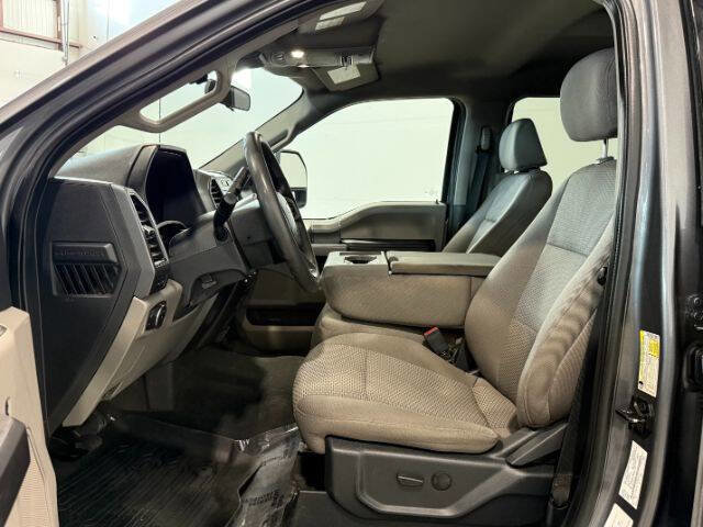 Used 2022 Ford F350 XLT w/ XLT Premium Package image 17