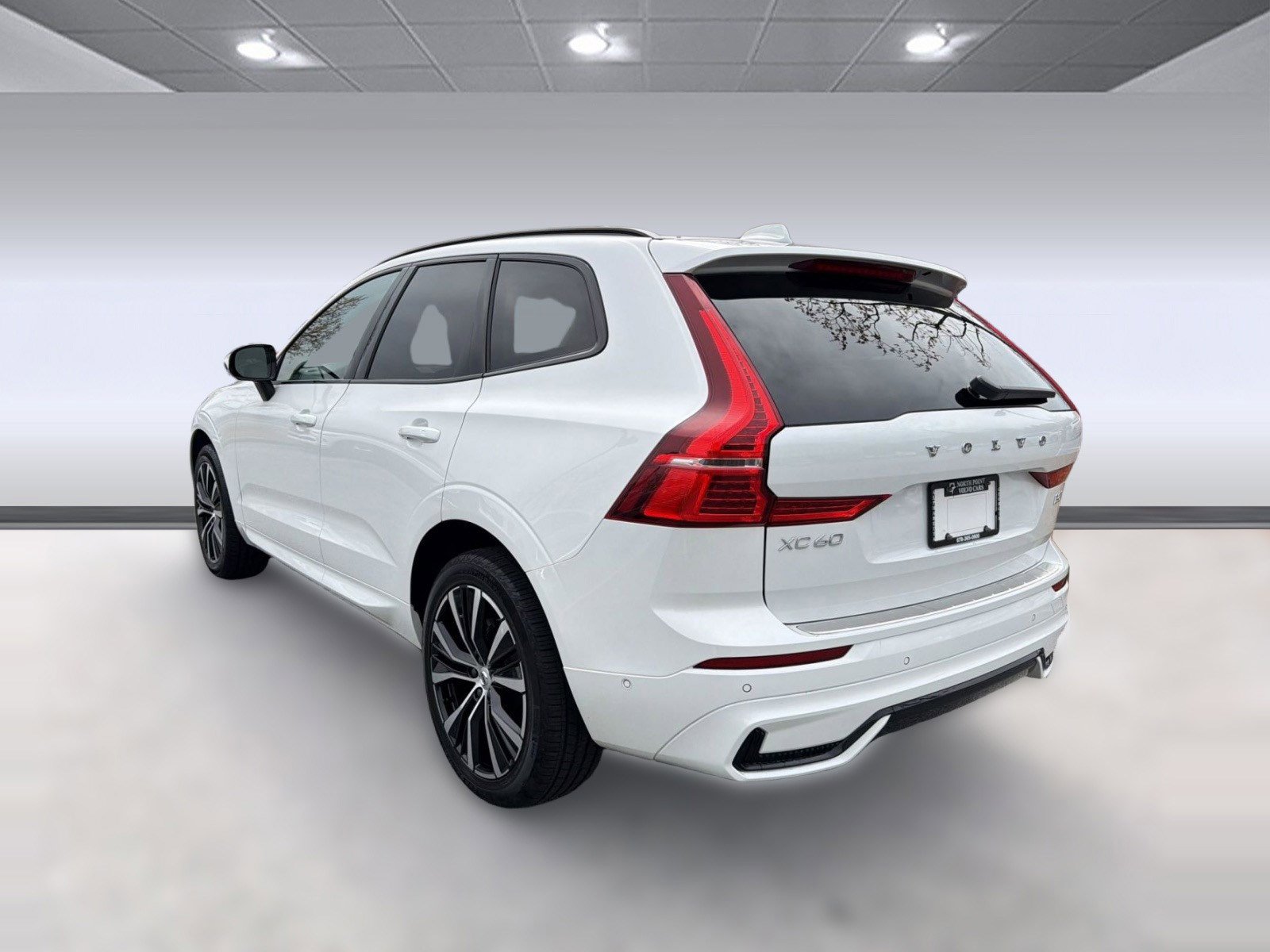 Certified 2024 Volvo XC60 B5 Ultimate image 3