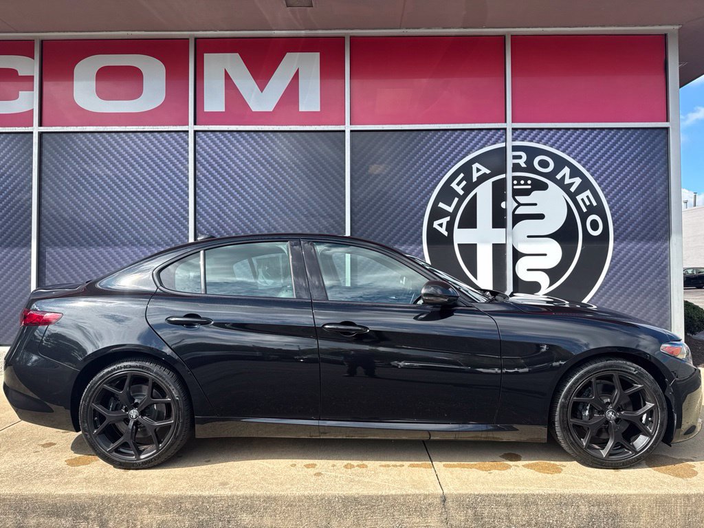 Used 2020 Alfa Romeo Giulia Ti Sport AWD/4WD image 4