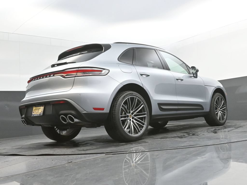 Certified 2026 Porsche Macan AWD/4WD image 33
