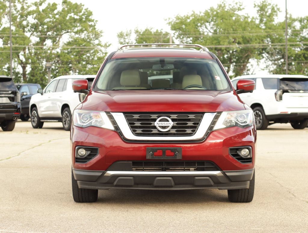 Used 2018 Nissan Pathfinder Platinum w/ Cargo Package AWD/4WD image 2